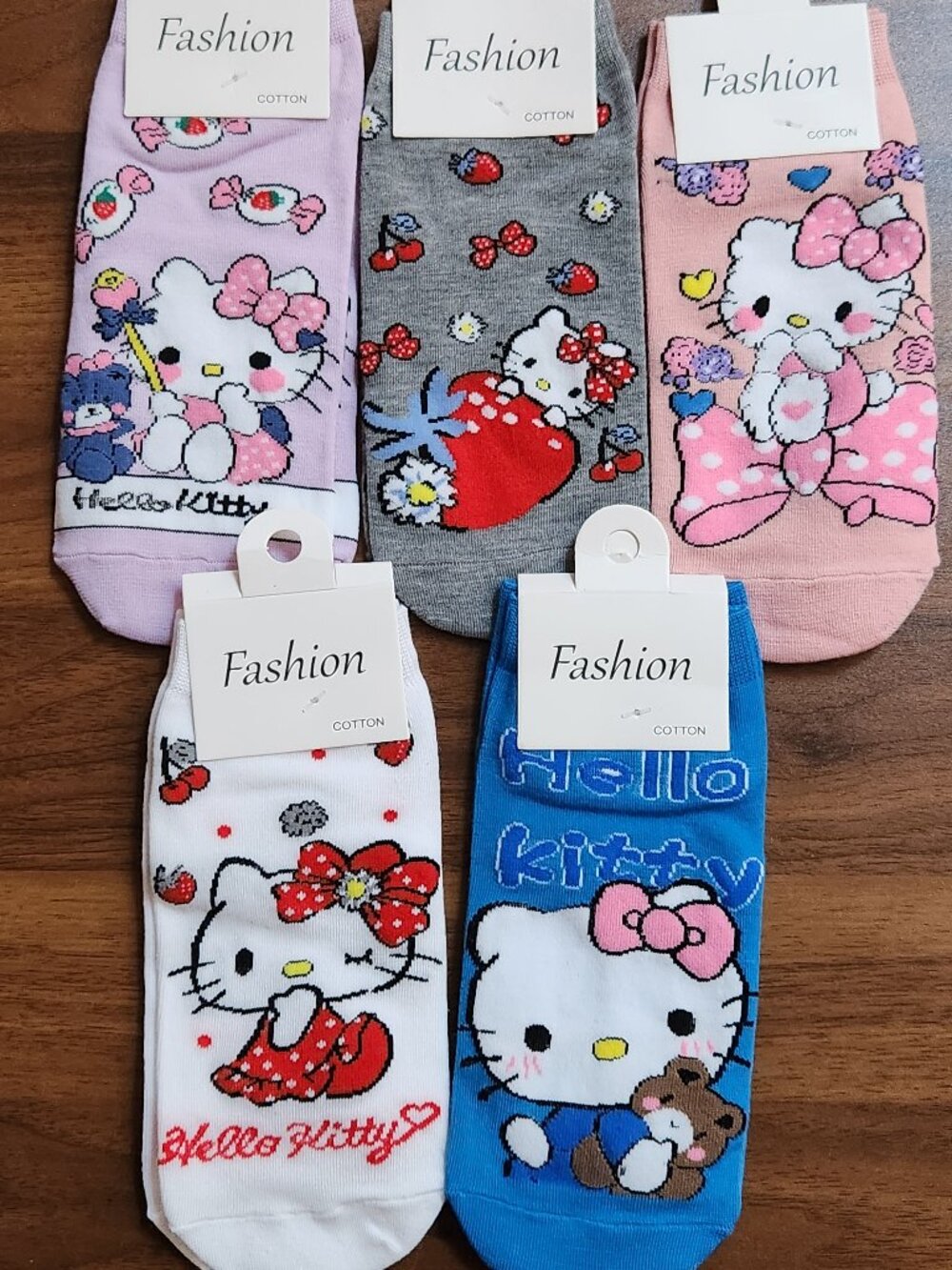 HELLO KITTY Socks - Five (5) Pairs - Women's EU 36-41 / US 5-9